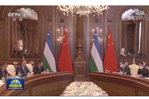 习近平同乌兹别克斯坦总统会谈