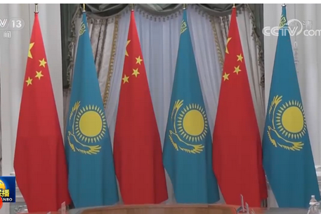 习近平同哈萨克斯坦总统会谈