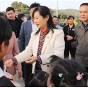 把关怀送到心坎上！驻醴株洲市人大代表第二小组走访慰问“一老一小”
