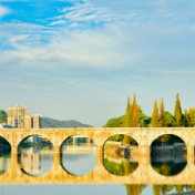 康有为为何为一座县城的桥题字?