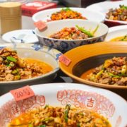 不拼第一,专挑最差!醴陵小炒哥“爱找茬”?