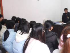 【新时代文明实践在醴陵】 正月初七的“特殊约定”：陈自绪为受助学子上“感恩课”