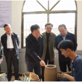 聚焦文旅融合，省政协副主席何寄华来醴调研