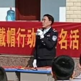 【新时代文明实践在醴陵】碧山小学师生“戴帽”行动中 交通安全记心间