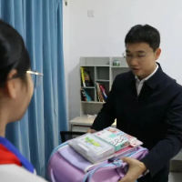 一方小屋，圆梦未来！“团团希望小屋”挂牌