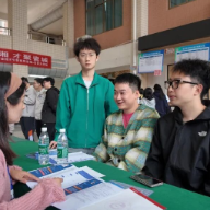 吉首大学引才:醴陵人社牵头9家企业组团
