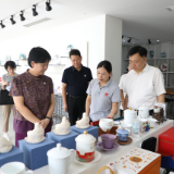 省委外事办主任郭宁来醴调研陶瓷产业