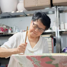 在香港出生，在台湾学艺，她却在湖南醴陵“漂”了14年