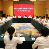 【聚焦党代会·直通现场】向青松、蒋长富、唐军全、李小冬、钟碧武参加分团活动