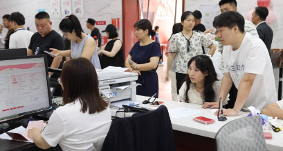 520共有86对新人领证 与去年基本持平