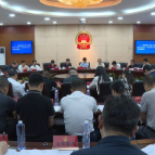市十七届人大常委会第二十六次会议召开，贺小玲主持并讲话