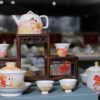 非遗焕新“潮” 热力再升温！醴陵釉下五彩“马”力全开迎新年