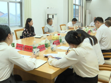 建强基层组织·夯实基层治理 向青松赴东富镇综合调研