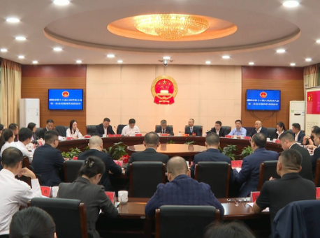 【醴陵两会·现场直击】 醴陵市第十八届人民代表大会第一次会议各代表团会议召开 向青松、蒋长富、唐军全、李小冬、钟碧武参加