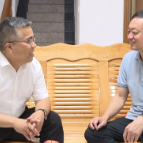 向青松看望慰问老领导老同志