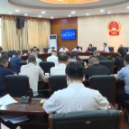 市十七届人大常委会第三十四次会议召开，贺小玲主持并讲话