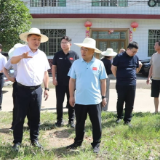 向青松督导调研明月镇“驻点连片”帮扶试点工作