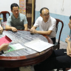 蒋长富率队走访慰问大学新生代表