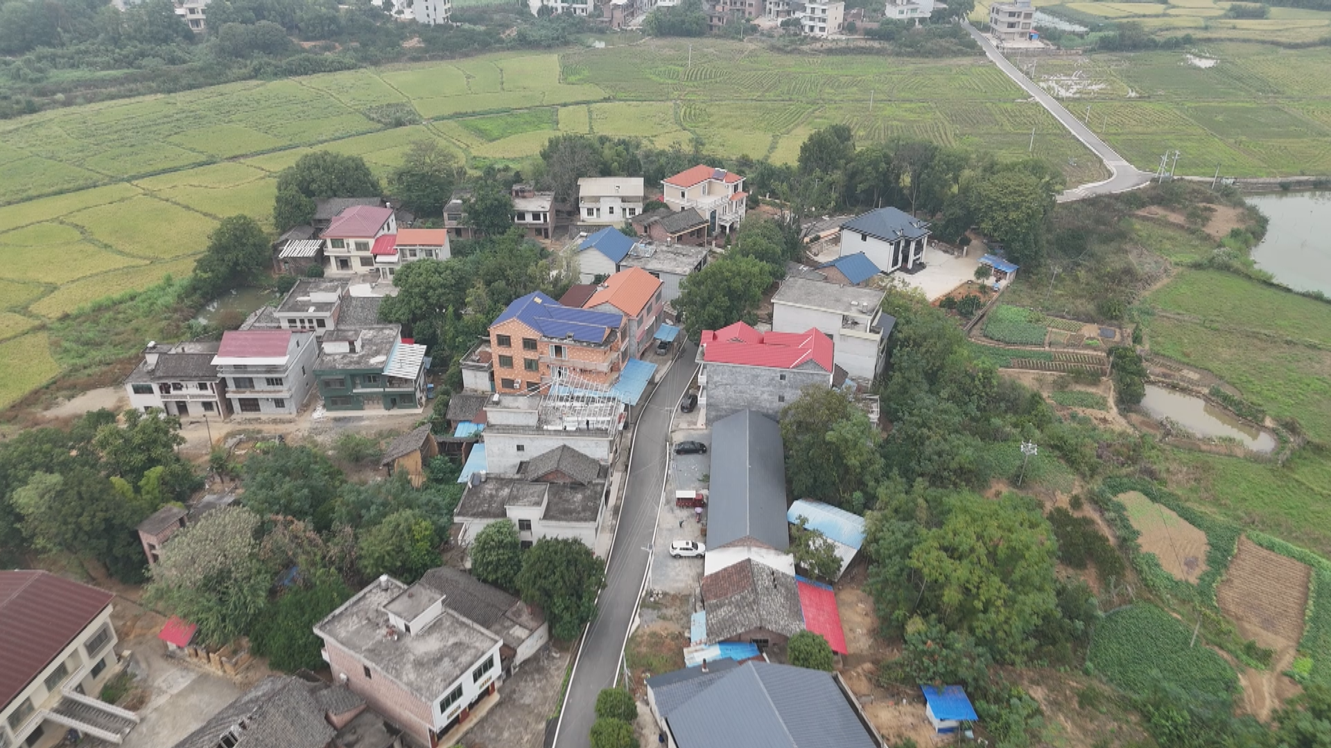 白水路.bmp 白水路.bmp
