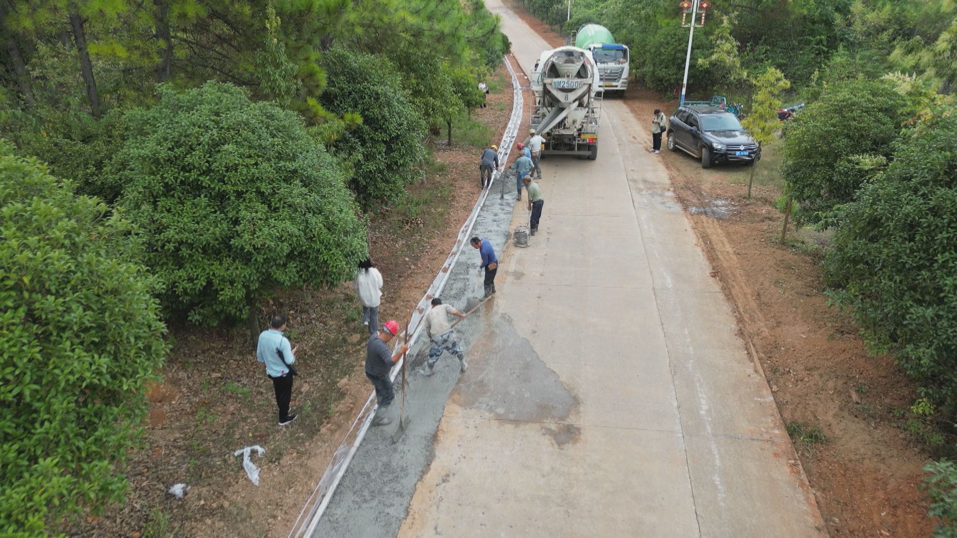 下马渡修路-2.jpg 下马渡修路-2.jpg