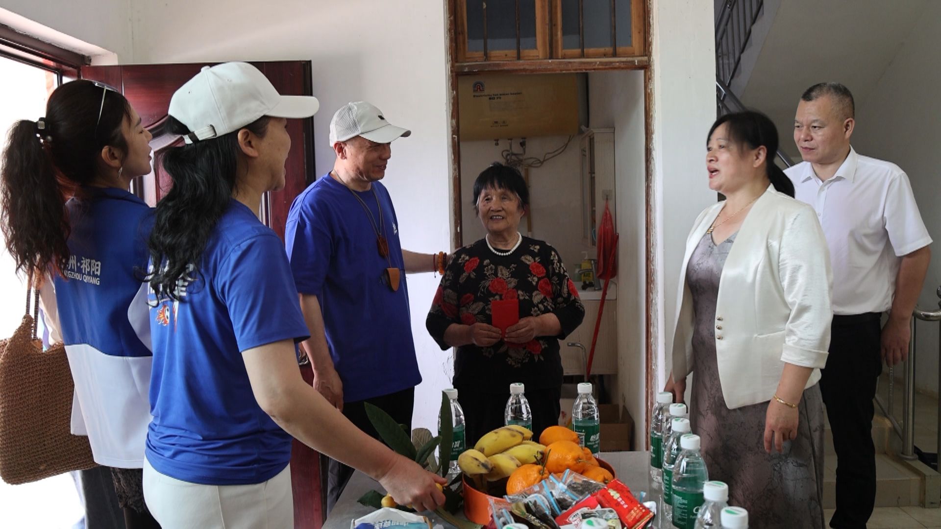 爱心人士慰问-1.jpg