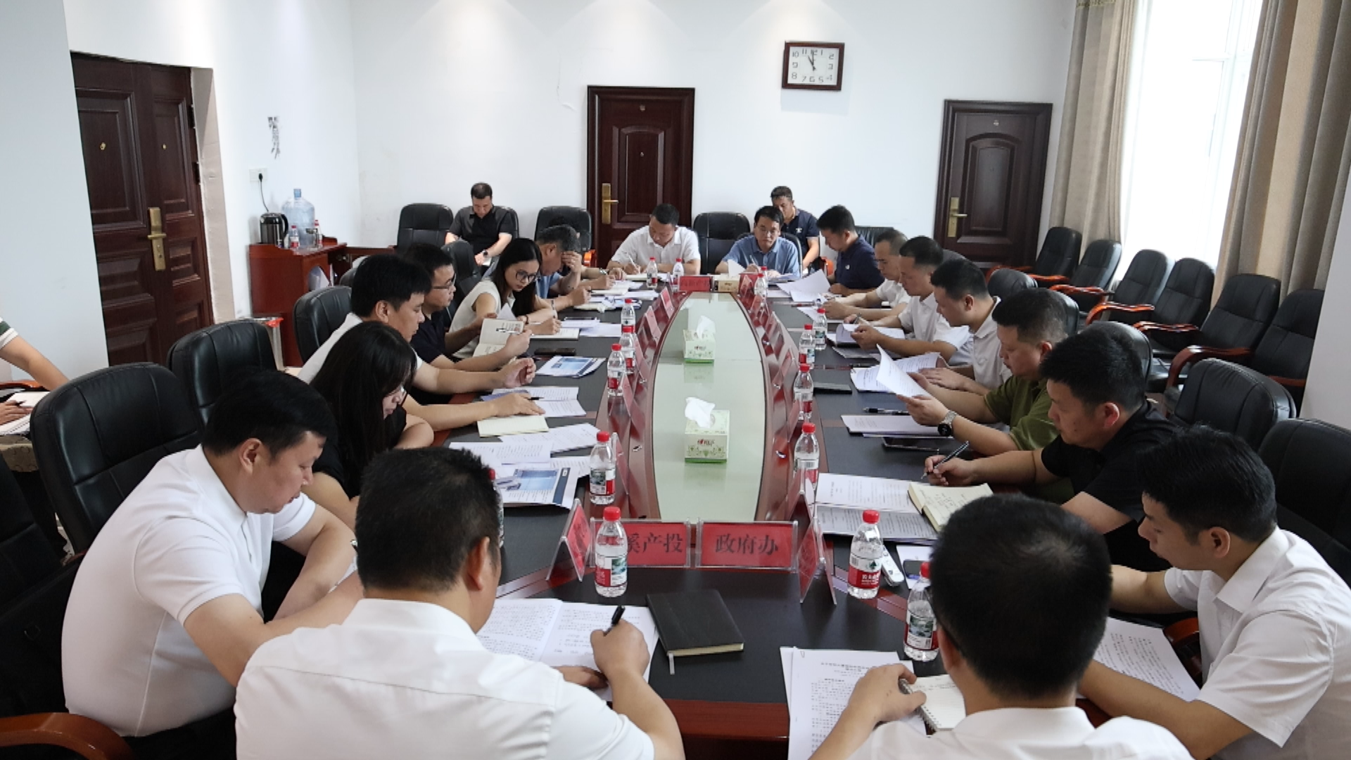 向子顺调研高新区-1.bmp 向子顺调研高新区-1.bmp