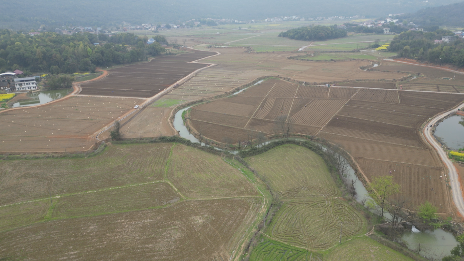 无人机春播-1.bmp 无人机春播-1.bmp