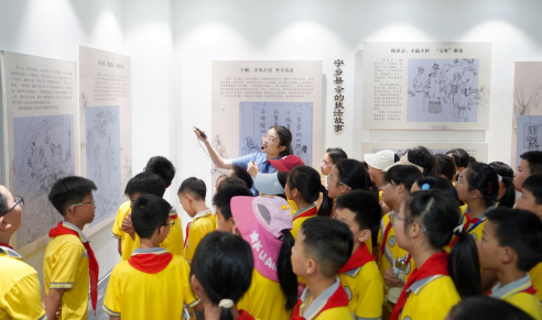 市检察院开展“检爱同行  向阳生长”检察开放日活动 检校携手播下法治种子