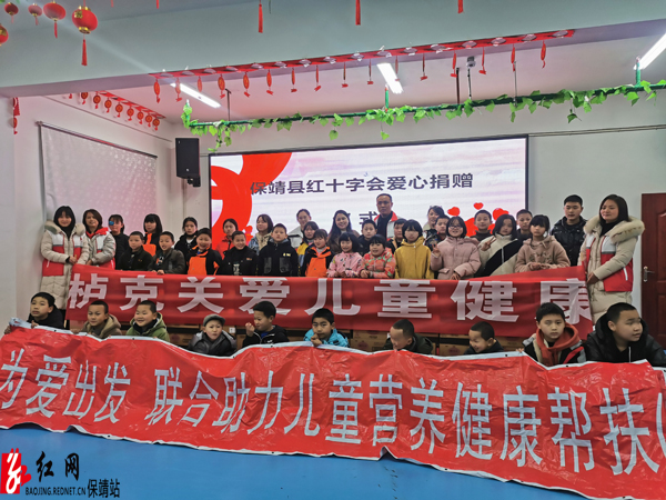 07f651b45b04278850302de06c568d6水.jpg