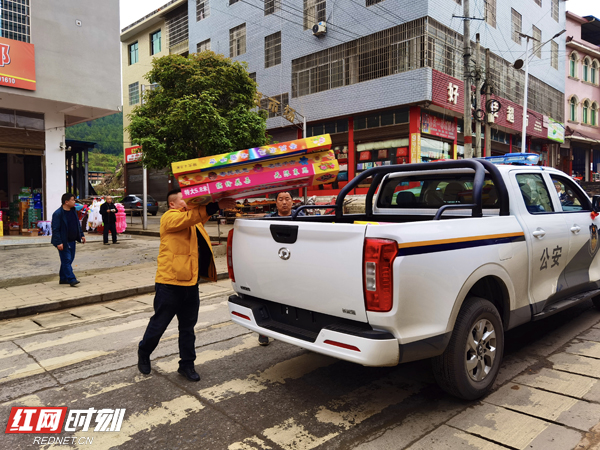 现场没收禁售祭祀用品水.jpg