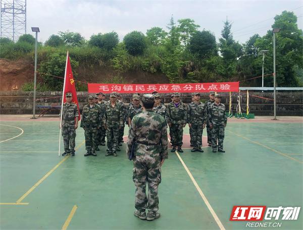 毛沟镇举行基干民兵应急分队点验大会 (5)水.jpg