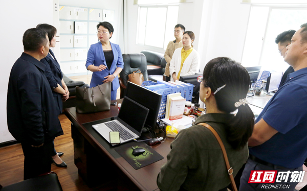 杨书记11.jpg 杨书记11.jpg