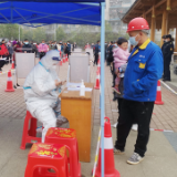 保靖县桐木棋社区:开展全员核酸检测实战演练