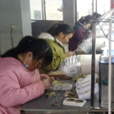 何庆忠:昔日易地搬迁户,今朝共创致富路