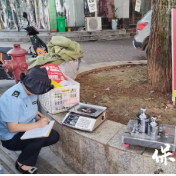 保靖县市场监管局:开展集贸市场电子秤专项检定,守护群众“秤心如意”