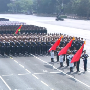 观乙巳“九·三”大阅兵