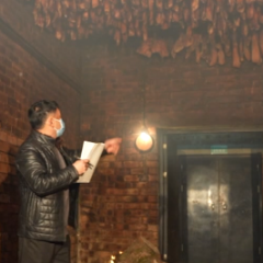 新春走基层：蛇年喜庆氛围浓 年货市场购销两旺