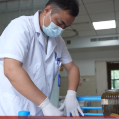 “五一”出行安全提示：户外当心“蛇出没”！