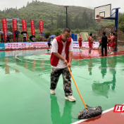 文明新风润湘西,文明创建我参与|篮球赛场背后的“志愿红”