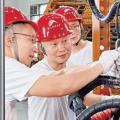 矢志报国 向海图强