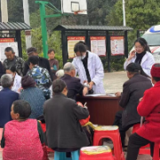 保靖县碗米坡镇卫生院：开展免费“送药送医送健康”入村服务活动