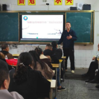 保靖县雅丽中学:“慧做班主任·雅育好学生”