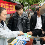 保靖县清水坪镇:摊开政务“明白纸”架起干群“连心桥”