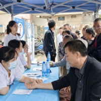 保靖县毛沟镇中心卫生院联合湘西州民族中医院开展“名医下基层·健康送万家”义诊活动