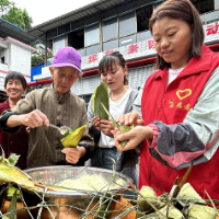 保靖县清水坪镇:粽香沁夕阳 清廉践初心