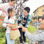 致敬劳动者！石忠正：茶山上的“领路人”  