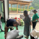 保靖县碗米坡镇:人大代表上门收籽送油香,免费榨油暖桑榆