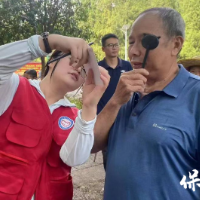 保靖县普戎镇:免费验光配镜进家门 暖心服务守护“银发”视力