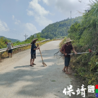 保靖县长潭河乡：乡路“除草”美乡村