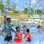 保靖县复兴镇：水上亲子活动绘就乡村新画卷